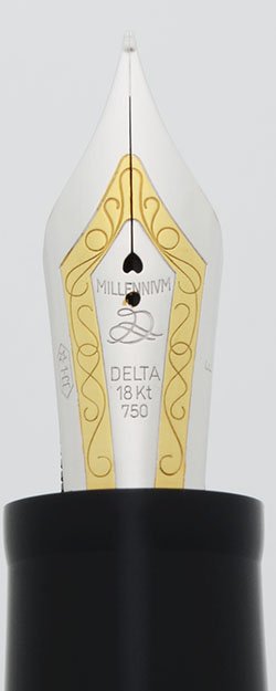 Delta Dolcevita Oversize LE (#916) Fountain Pen - Orange and Black